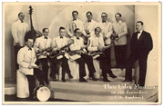 De Ramblers in 1943 met Theo Uden Masman uiterst rechts